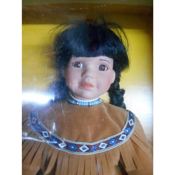 Vintage Collectible Memories Native American Collection 1995 Porcelain Doll by L - Picture 2 of 5